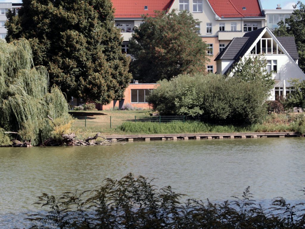 mies-van-der-rohe-haus